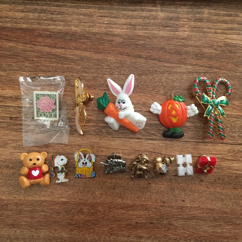 Vintage Pins Avon / USPS / Snoopy / ET / Unicorn / Holiday Pewter Plastic Enamel